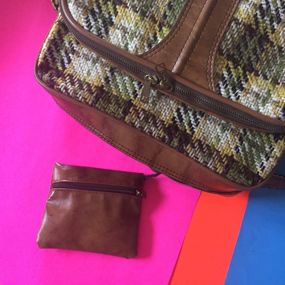 Vintage C & C Plaid And Travel - image 4